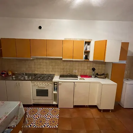 Court בית הארחה 3*